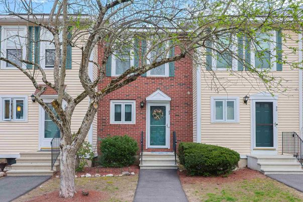Exterior, Facade, Brick Facade, Cape Cod