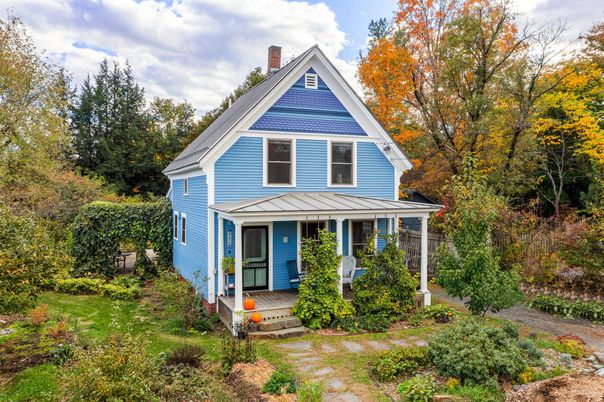 Backyard, Exterior, Facade, Queen Anne Victorian