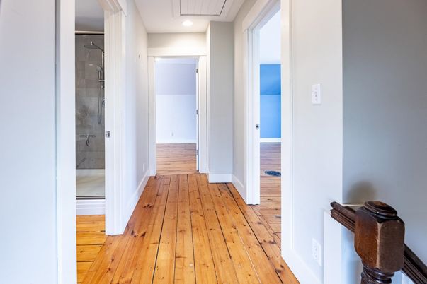 Bathroom, Interior, Recessed Lighting, Wood Texture Flooring