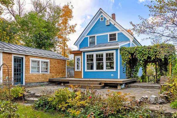 Exterior, Facade, Queen Anne Victorian