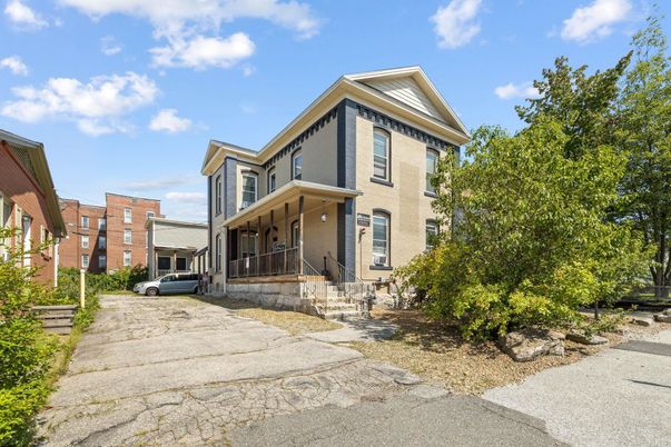 Exterior, Facade, Brick Facade, Queen Anne Victorian