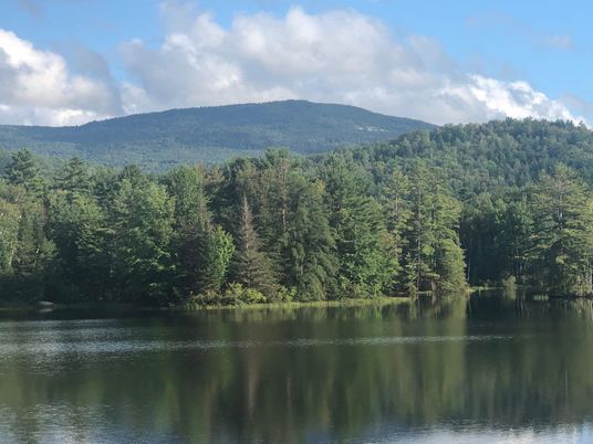Exterior, Lake