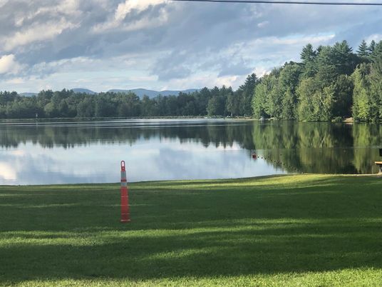 Exterior, Lake