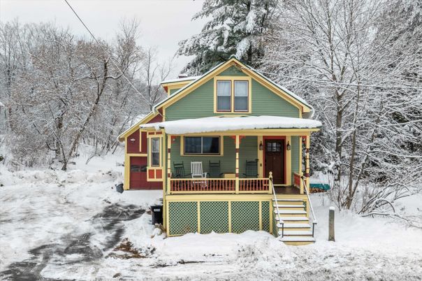 Exterior, Facade, Queen Anne Victorian