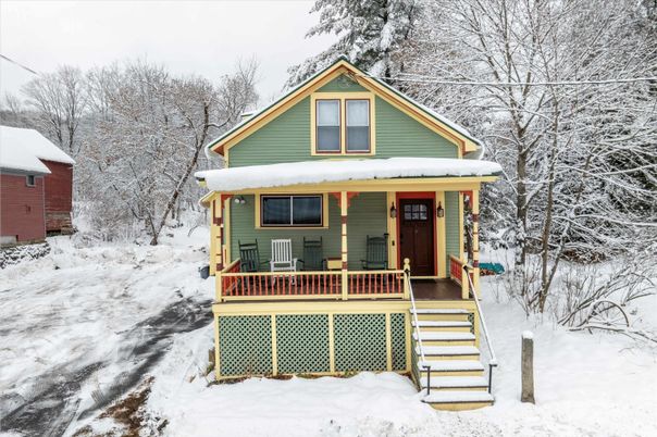Exterior, Facade, Queen Anne Victorian