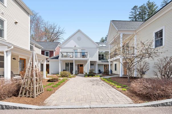 Exterior, Facade, Farmhouse