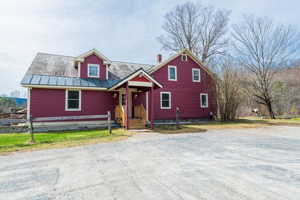 Backyard, Exterior, Facade, Cape Cod