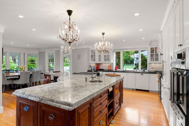Chandelier, Dining room, Interior, Kitchen, Recessed Lighting, Wood Texture Flooring