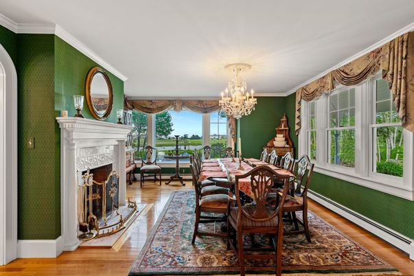 Chandelier, Dining room, Fireplace, Interior, Wood Texture Flooring