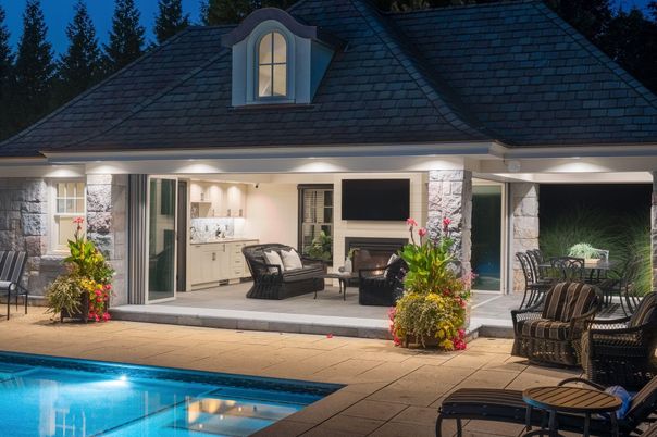 Exterior, Fireplace, Pool