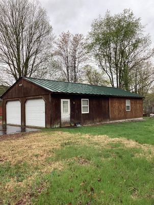 Backyard, Detached Garage, Exterior