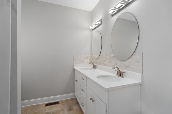 Bathroom, Dual Sink Vanities, Interior