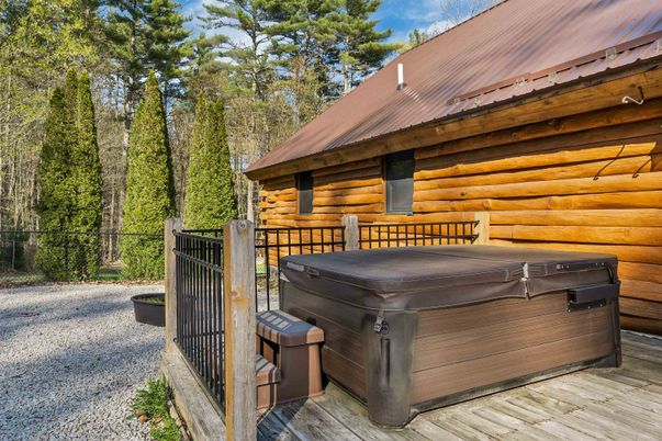 Exterior, Hot Tub