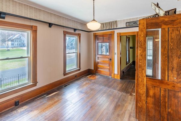 Interior, Pendant Lights, Wood Texture Flooring