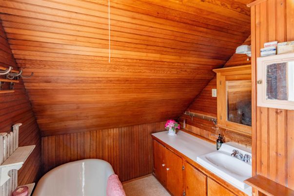 Bathroom, Interior, Wooden Ceilings, Wooden Walls
