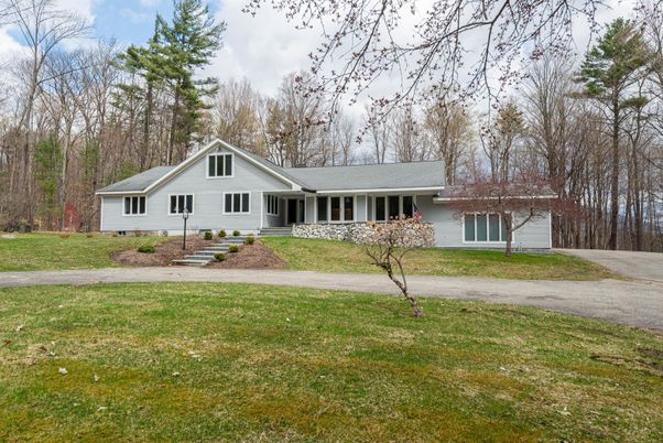 Backyard, Exterior, Facade, Ranch