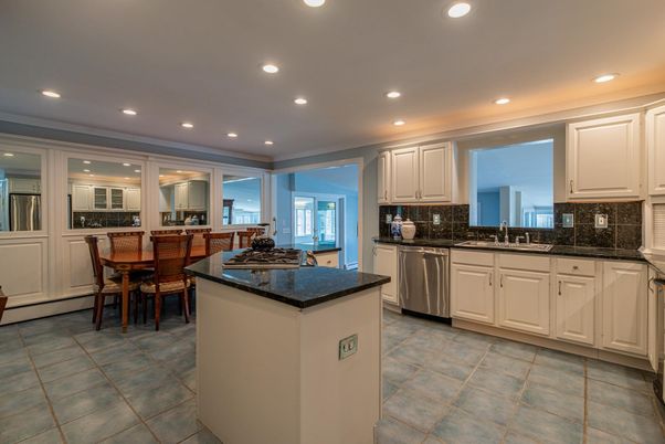 Dining room, Interior, Kitchen, Recessed Lighting, Stainless Steel Appliances