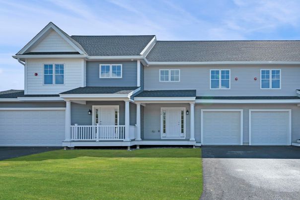 Attached, Exterior, Facade, Farmhouse