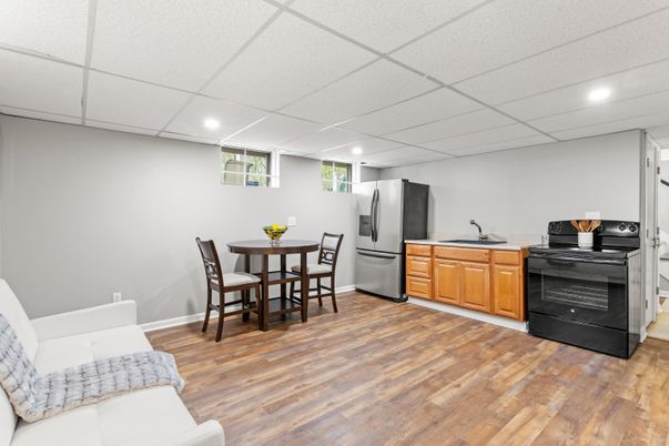 Dining room, Interior, Kitchen, Recessed Lighting, Wood Texture Flooring