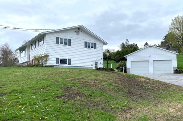 Backyard, Detached Garage, Exterior