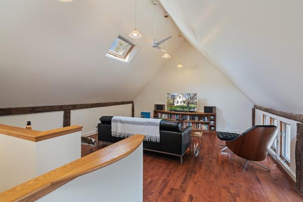 Interior, Living room, Pendant Lights, Wood Texture Flooring