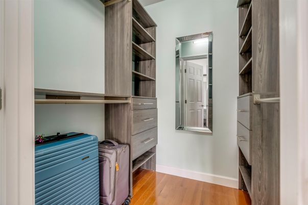 Interior, Walk-in Closets, Wood Texture Flooring