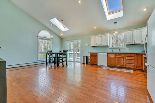 Dining room, Interior, Kitchen, Pendant Lights, Recessed Lighting, Wood Texture Flooring