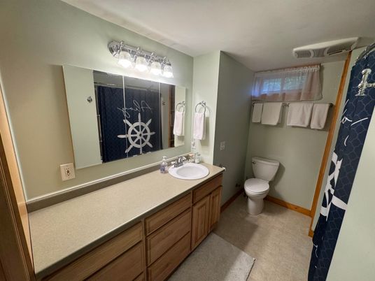 Bathroom, Dual Sink Vanities, Interior