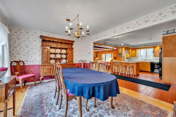 Chandelier, Dining room, Interior, Kitchen, Wood Texture Flooring