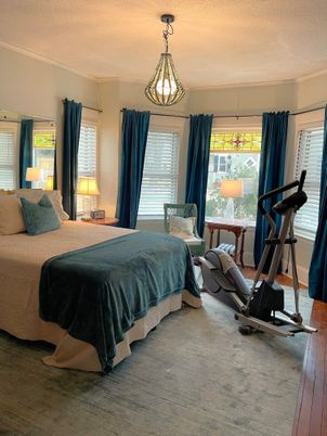 Bedroom, Fitness Equipment, Interior, Pendant Lights, Wood Texture Flooring