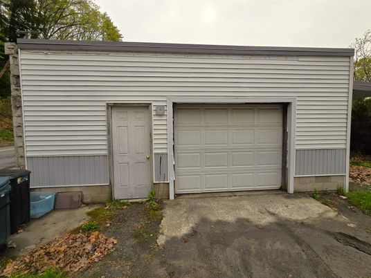 Detached Garage, Exterior