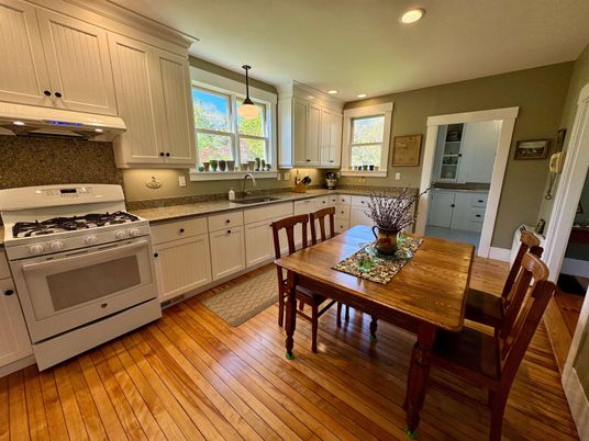 Dining room, Interior, Kitchen, Pendant Lights, Recessed Lighting, Wood Texture Flooring
