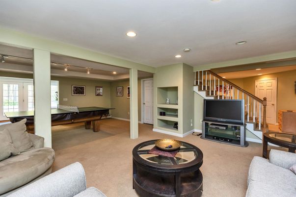Billiard Table, Game Room, Interior, Living room, Recessed Lighting