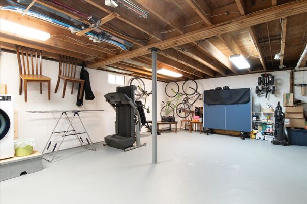Fitness Equipment, Interior, Wooden Beams