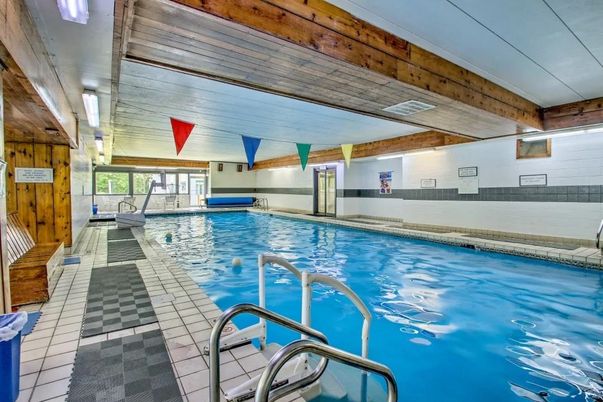 Interior, Pool, Wooden Walls