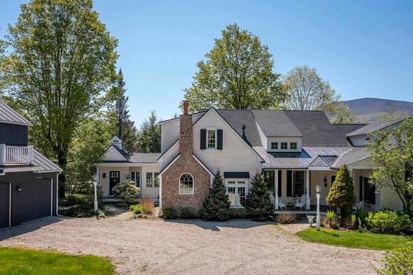 Exterior, Facade, Brick Facade, Farmhouse