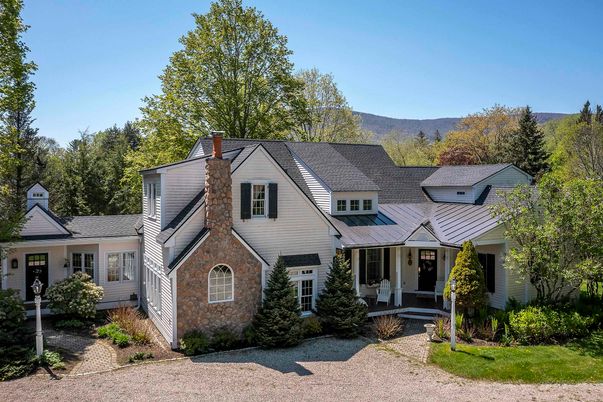 Exterior, Facade, Brick Facade, Farmhouse