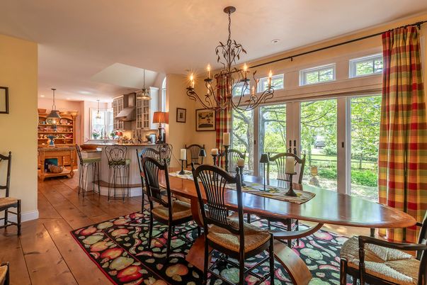 Chandelier, Dining room, Interior, Kitchen, Pendant Lights, Wood Texture Flooring