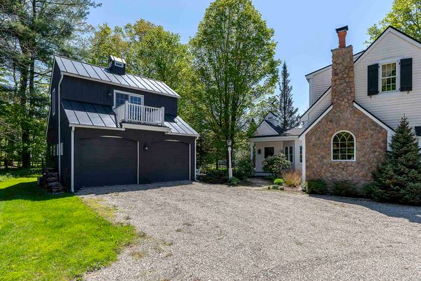 Attached, Exterior, Facade, Brick Facade, None