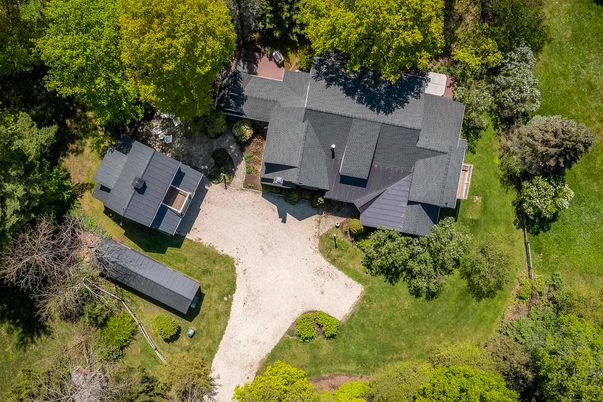 Exterior, Drone