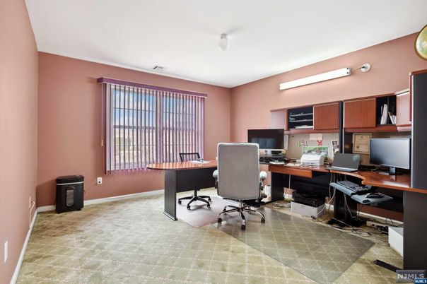 DE Listing image placeholder