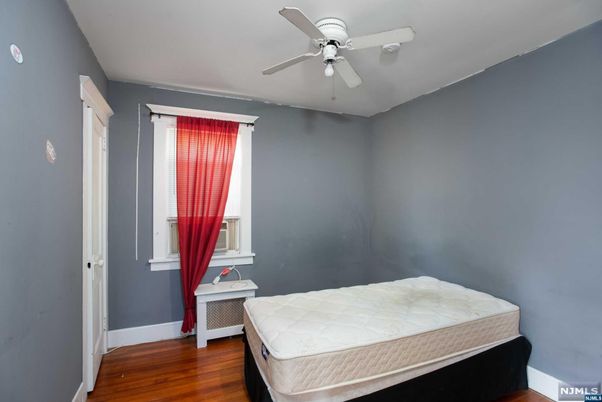 DE Listing image placeholder