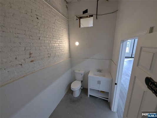 DE Listing image placeholder