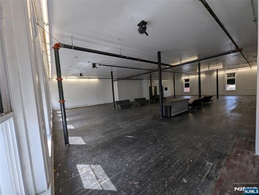DE Listing image placeholder
