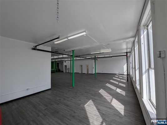 DE Listing image placeholder