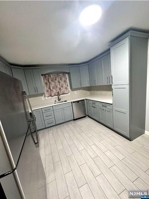 DE Listing image placeholder