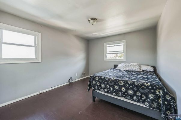DE Listing image placeholder
