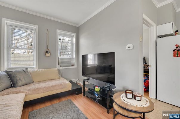 DE Listing image placeholder