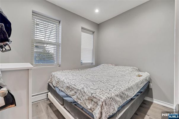 DE Listing image placeholder