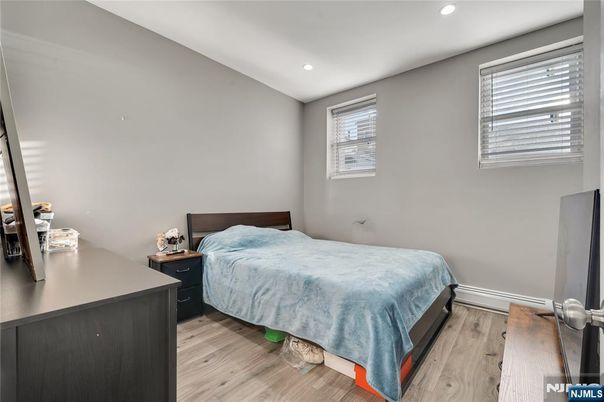 DE Listing image placeholder